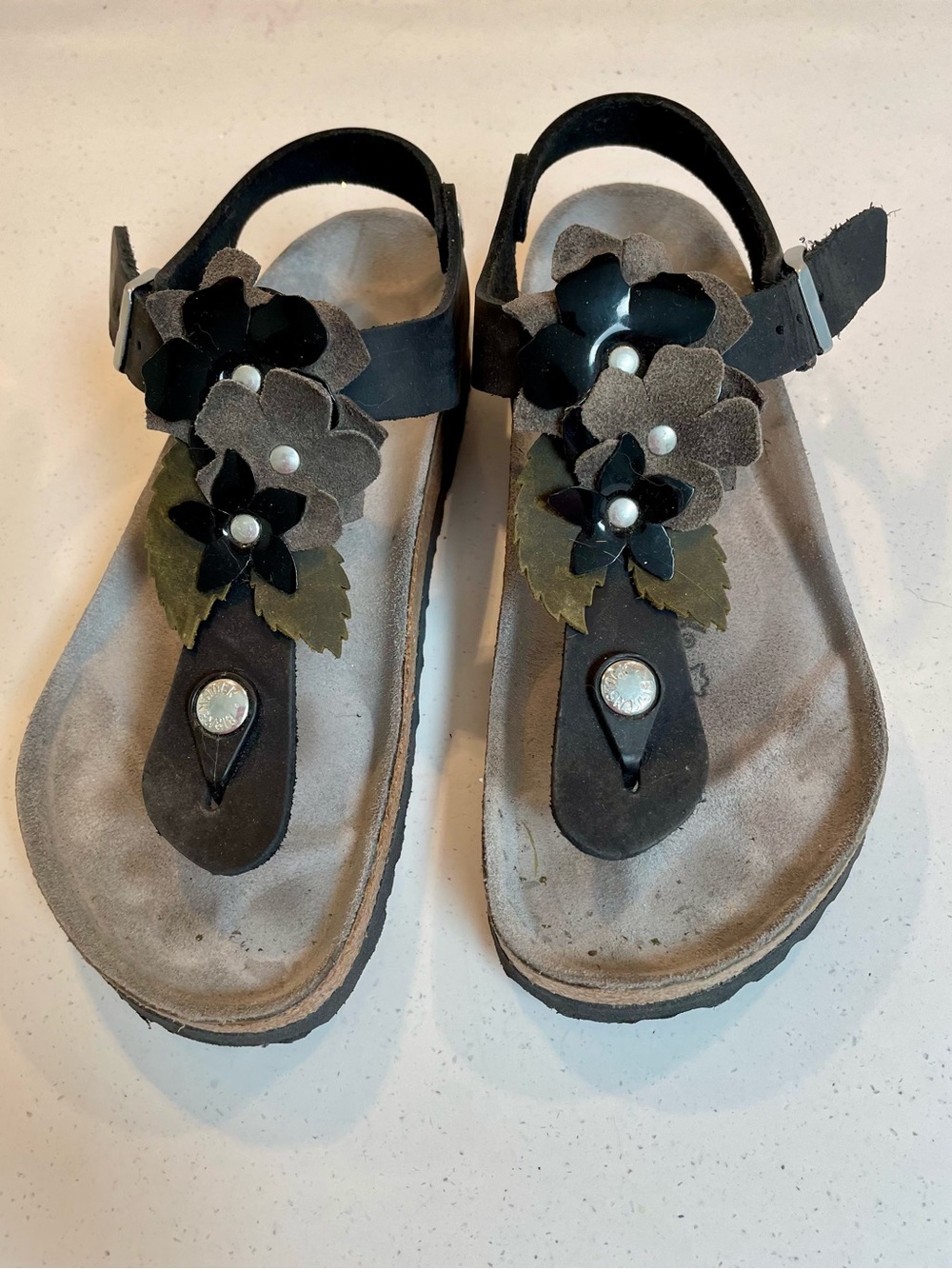 Birkenstock RARE Women Cairo Flower Black Oiled Leather Sandals Size 36